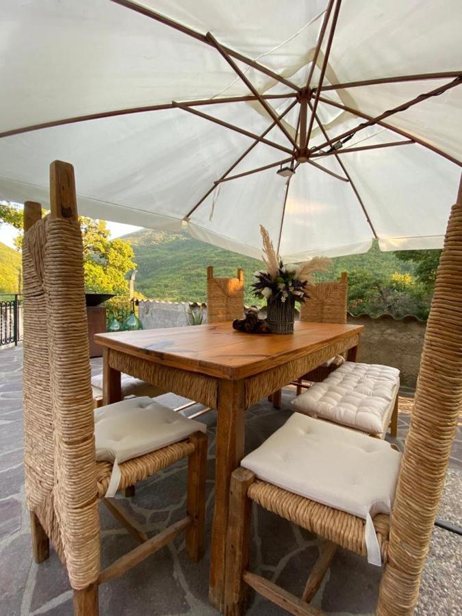 Bed&Breakfast SENTIERO 54 Cantiano Exterior foto